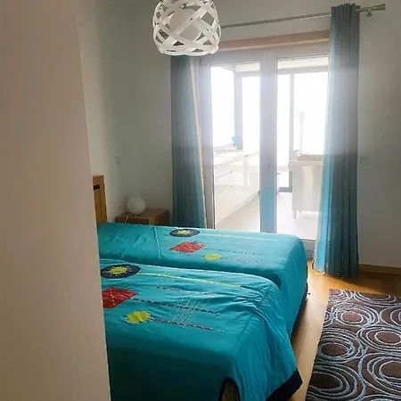 3 Bedroom Flat Aguiar Апартаменты *