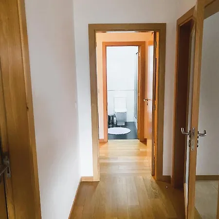 Апартаменты 3 Bedroom Flat Aguiar *
