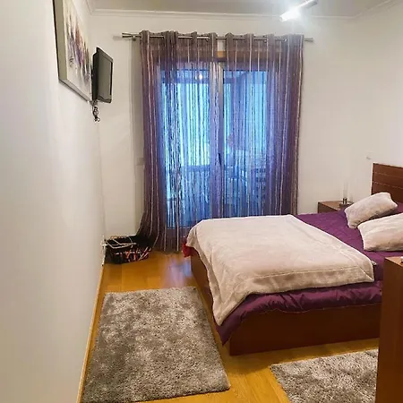 Апартаменты 3 Bedroom Flat Aguiar Вила-Пока-ди-Агиар